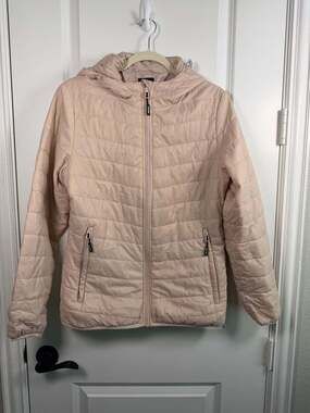 Outdoor Ventures Women's Packable Lightweight Hooded Puffer Jacket in Dusty Rose